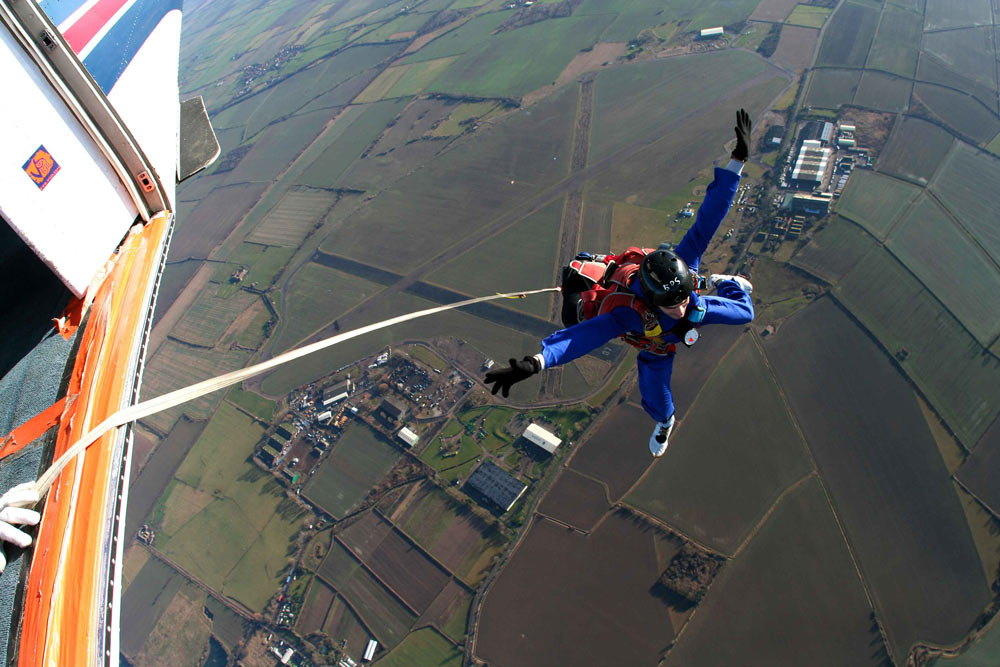 What It's Like To Take A Static Line Skydiving Course?